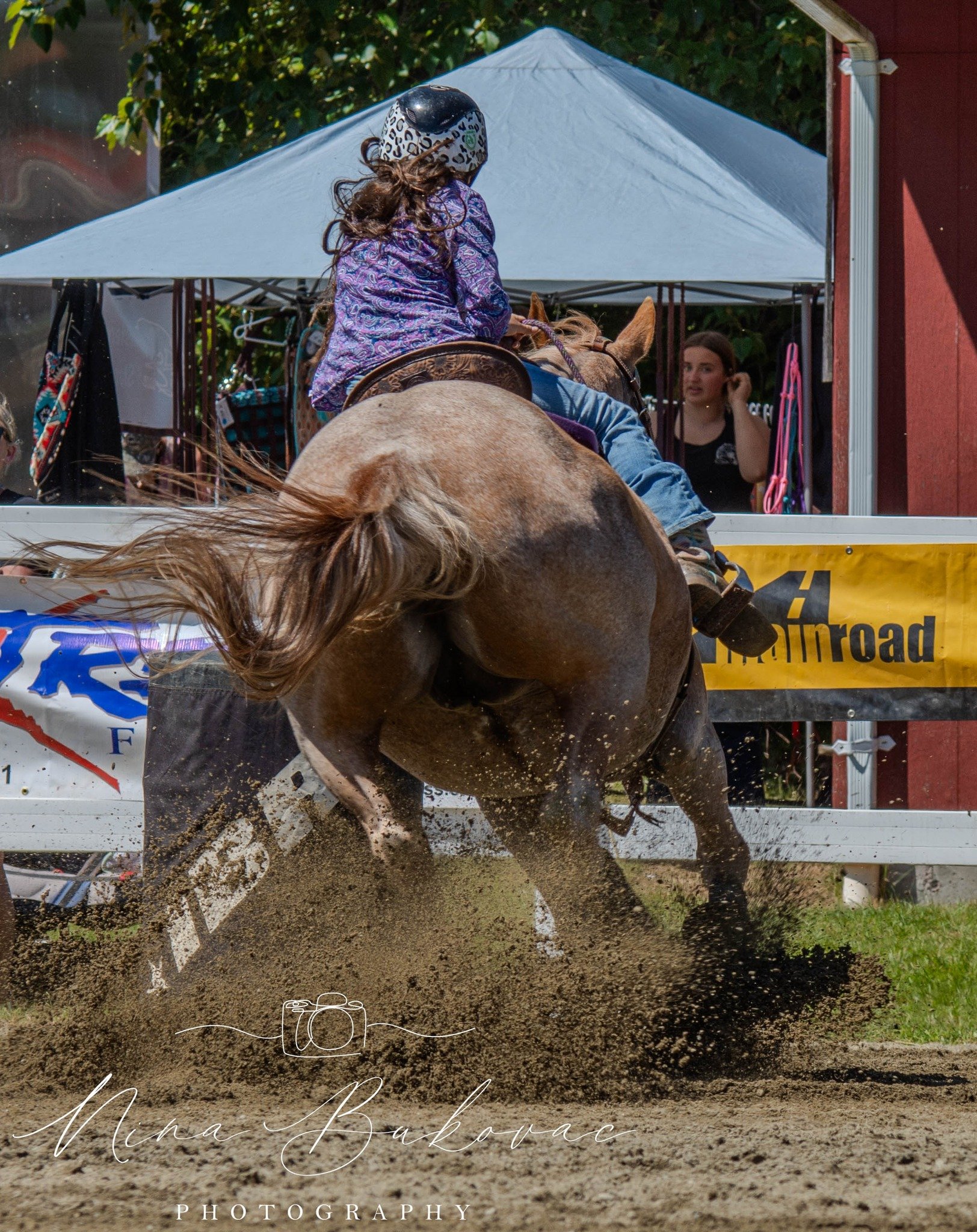 Barrel racing photo